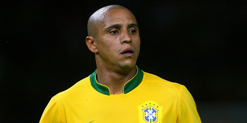 Hậu vệ Brazil Roberto Carlos